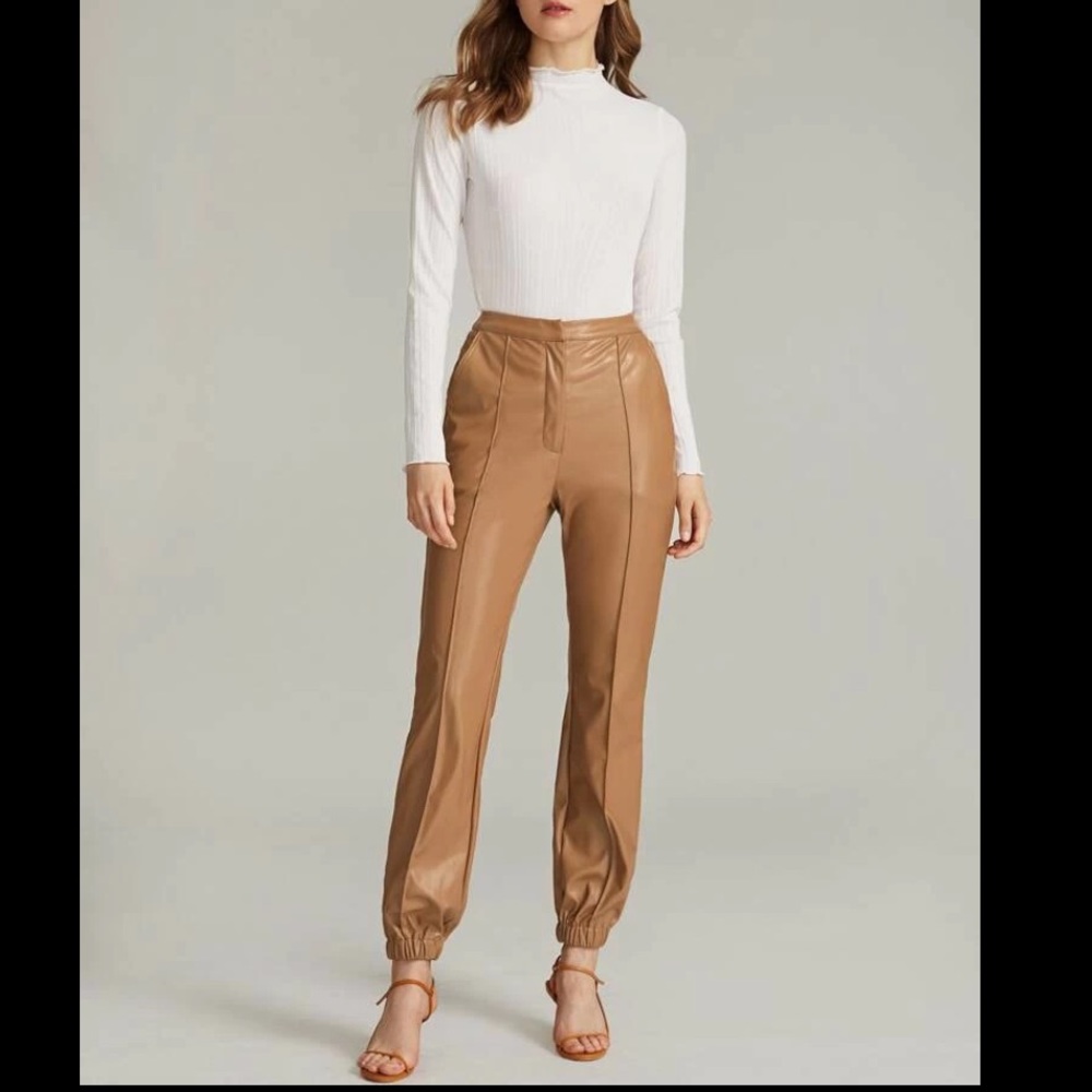 TRENDY leather track pants 🤎So cute (Vegan)